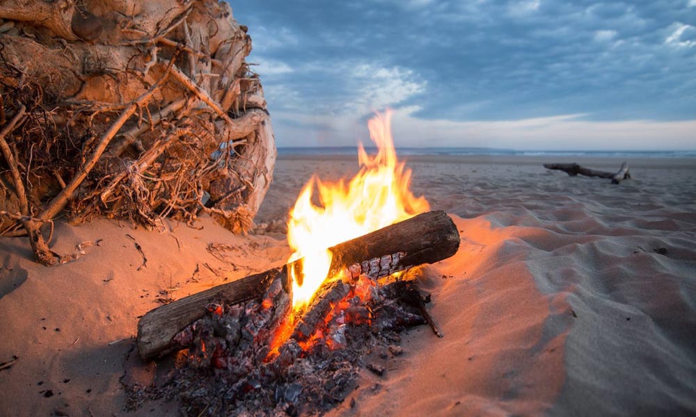 Lagerfeuer am Strand